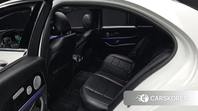 Mercedes-Benz E-Class W213 2018 Белый из Кореи, фото 3