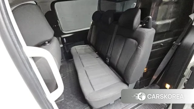 Hyundai Staria 2022 Белый из Кореи, фото 3