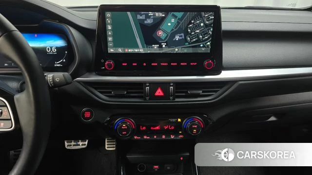Kia The New K3 2nd generation 2024 Белый из Кореи, фото 3