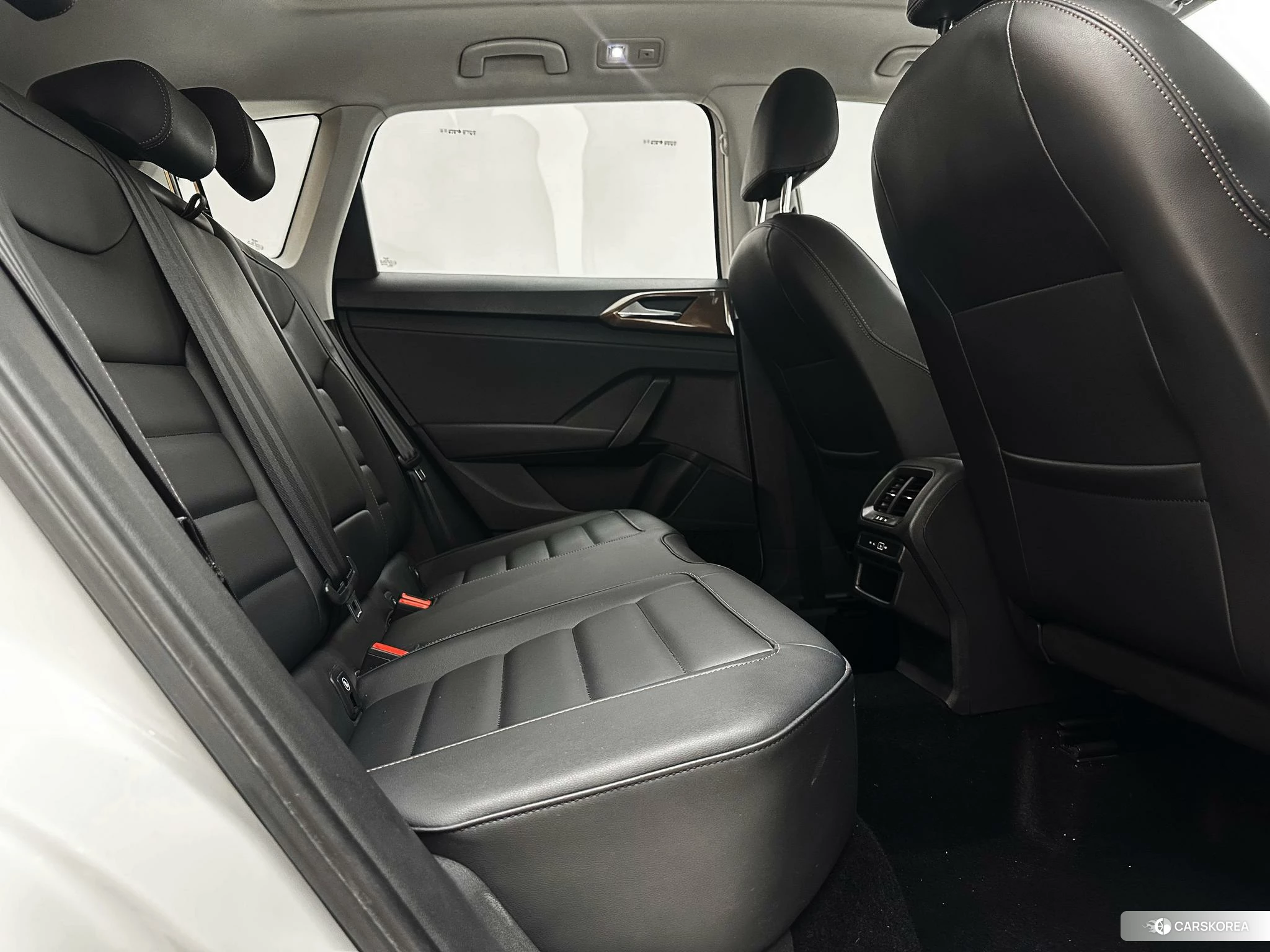 Volkswagen Tharu 2020 Белый из Китая, фото 3