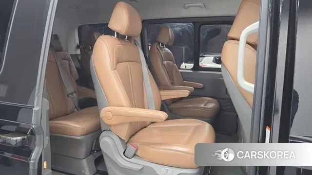 Hyundai Staria 2021 Черный из Кореи, фото 3