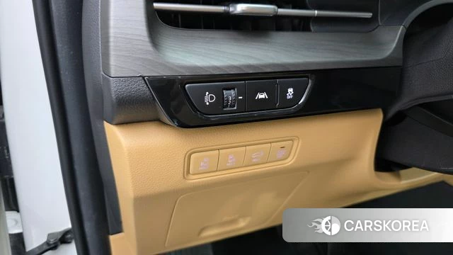 Kia Carnival 4th generation 2023 Белый из Кореи, фото 3