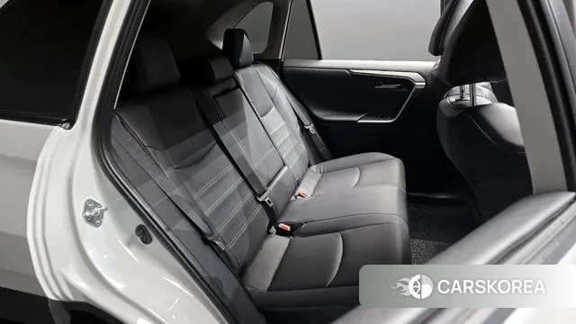 Toyota RAV4 5th Generation 2023 Белый из Кореи, фото 3