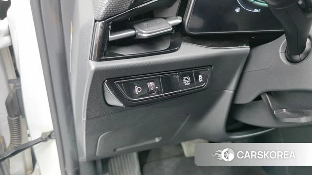 Kia Di Ol Nu Niro 2022 Белый из Кореи, фото 3