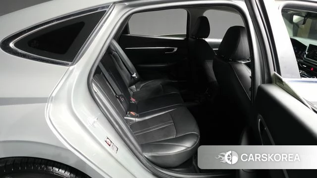 Hyundai Sonata Hybrid (DN8) 2022 Серебристо-серый из Кореи, фото 3