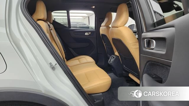 Volvo XC40 2021 Белый из Кореи, фото 3