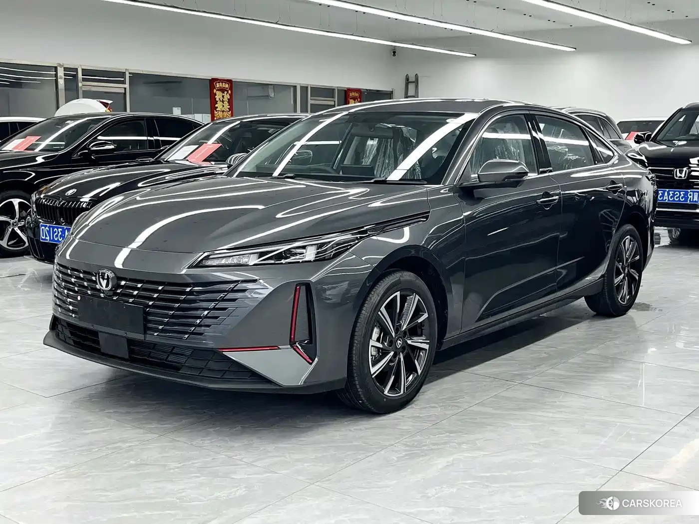 Chang'an Yidong 2026 Silver/gray из Китая, фото 3