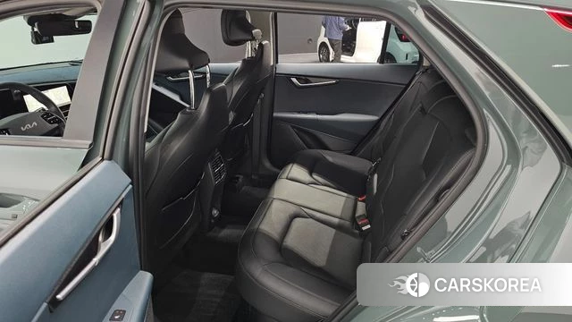 Kia Di Ol Nu Niro 2022 Темно-зеленый из Кореи, фото 3