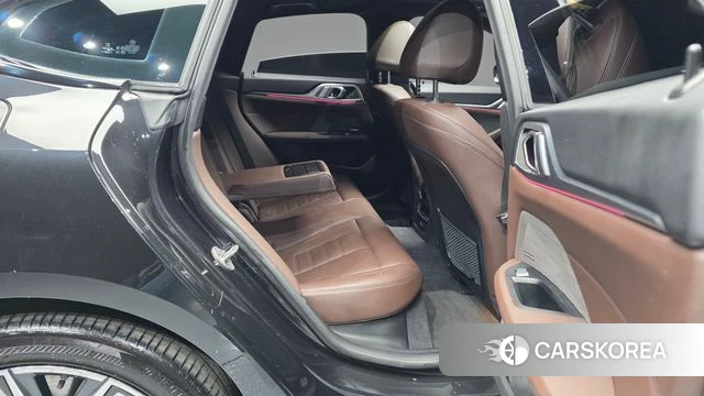 BMW i4 2022 Черный из Кореи, фото 3