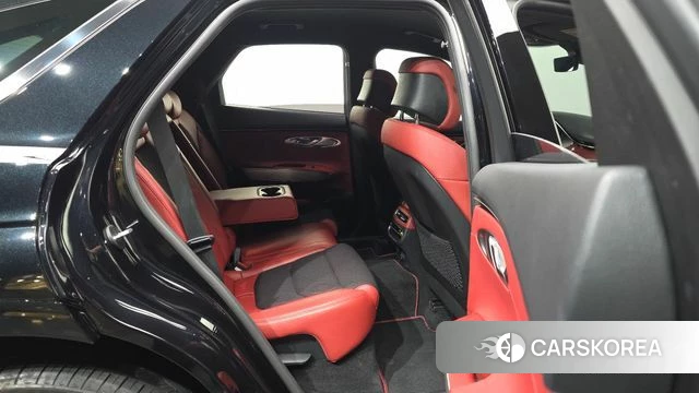 Genesis GV70 2021 Черный из Кореи, фото 3