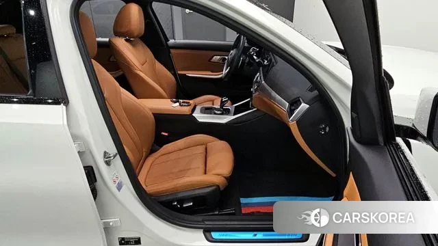 BMW 3 Series (G20) 2022 Белый из Кореи, фото 3