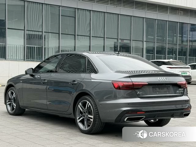 Audi A4L 2023 Темно-серый из Китая, фото 3