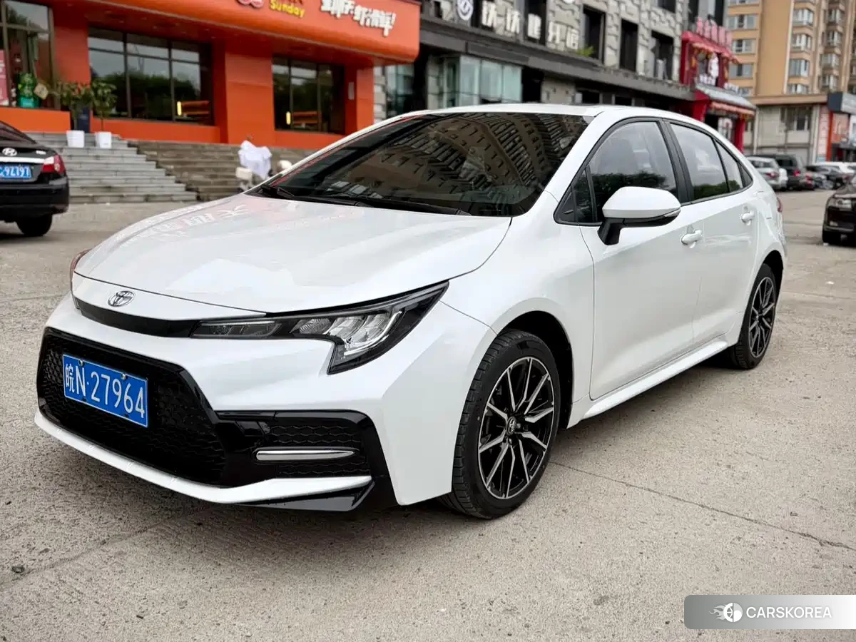 Toyota Levin 2021 Белый из Китая, фото 3