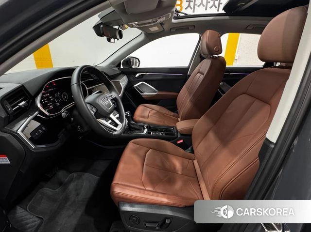 Audi Q3 (F3) 2025 Серый из Кореи, фото 3