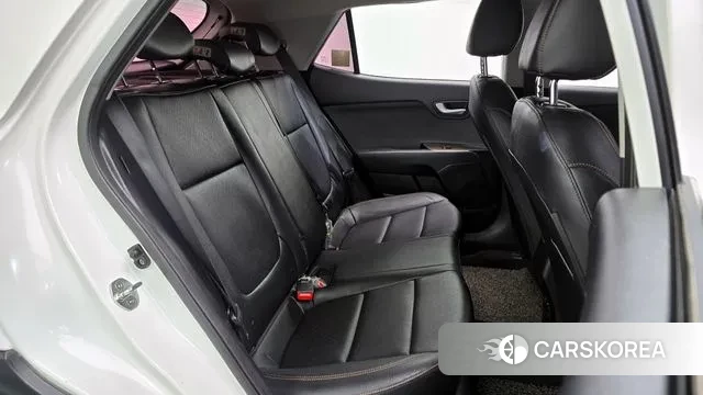 Kia Stonic 2018 Белый из Кореи, фото 3