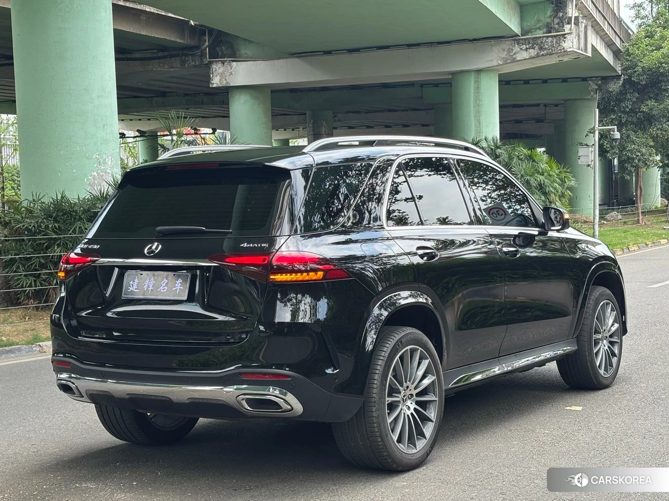 Mercedes-Benz GLE (import) 2023 Черный из Китая, фото 3