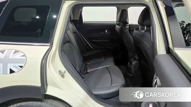 Mini Cooper Clubman 2018 Жемчужный цвет из Кореи, фото 3