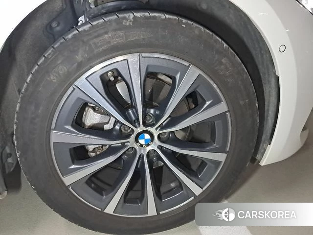 BMW 3 Series (G20) 2023 Белый из Кореи, фото 3
