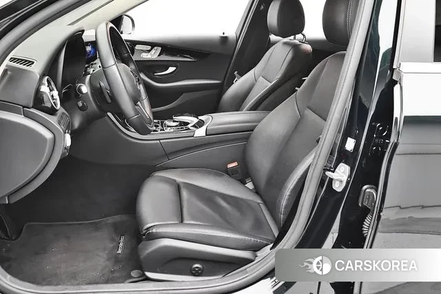 Mercedes-Benz C-Class W205 2019 Темно-зеленый из Кореи, фото 3