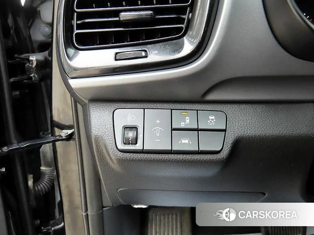 Kia Stonic 2018 Черный из Кореи, фото 3