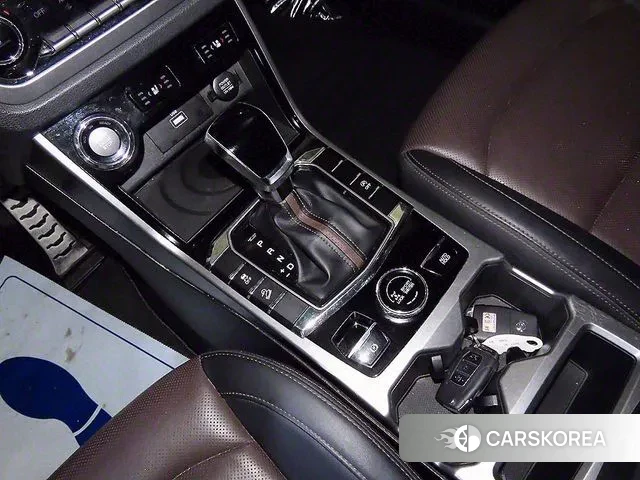 Ssangyong Beautiful Korando 2020 Серебристо-серый из Кореи, фото 3