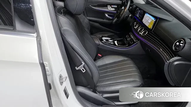 Mercedes-Benz E-Class W213 2019 Белый из Кореи, фото 3