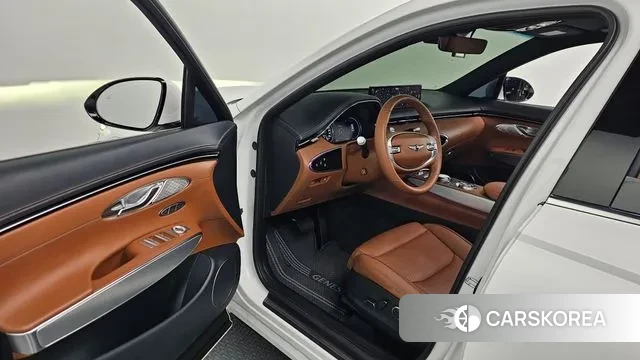 Genesis GV70 2023 Белый из Кореи, фото 3