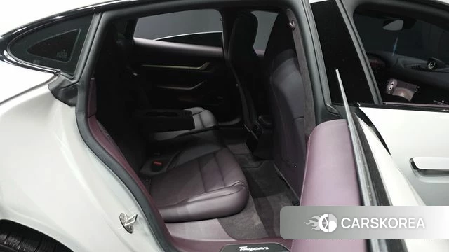Porsche Taycan 2021 Серебристо-серый из Кореи, фото 3