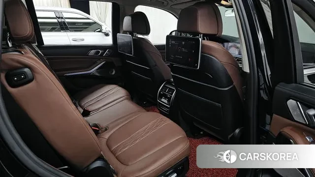 BMW X7 (G07) 2021 Черный из Кореи, фото 3