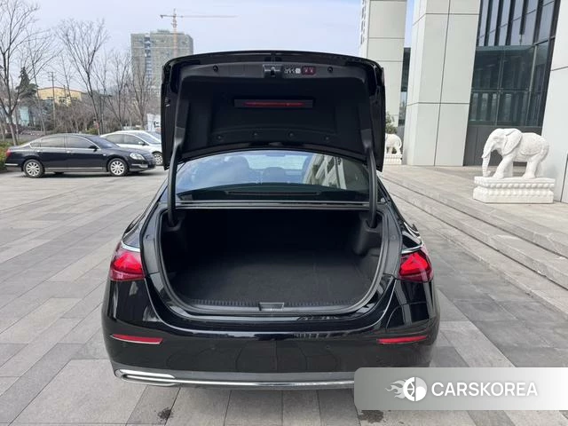 Mercedes-Benz E-class PHEV id 3889928 из Китая 3