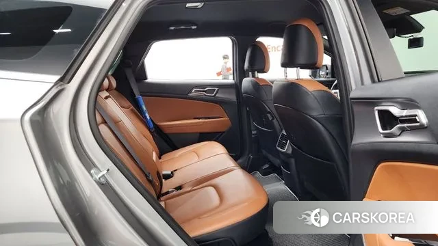Kia Sportage 5th Generation 2023 Серебристо-серый из Кореи, фото 3