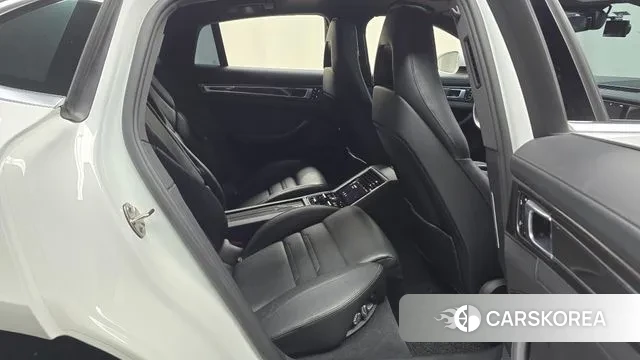 Porsche Panamera (971) 2018 Белый из Кореи, фото 3