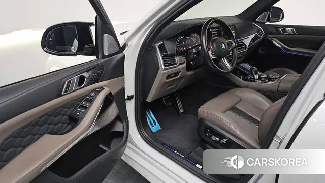 BMW X5M (G05) 2023 Белый из Кореи, фото 3