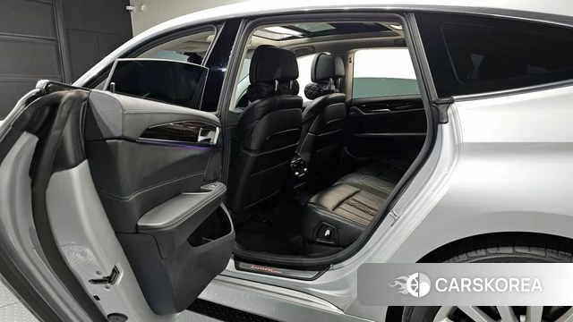 BMW 6 Series GT (G32) 2019 Серебряный из Кореи, фото 3