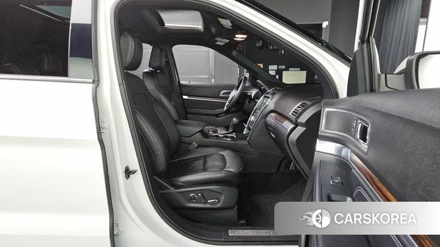 Ford Explorer 2018 Белый из Кореи, фото 3