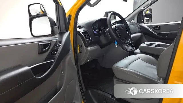 Hyundai The New Grand Starex 2019 Желтый из Кореи, фото 3