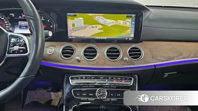 Mercedes-Benz E-Class W213 2019 Серебряный из Кореи, фото 3