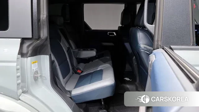 Ford Bronco 6th Generation 2023 Цвет галактики из Кореи, фото 3