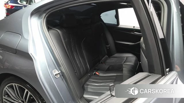 BMW 5 Series (G30) 2019 Серый из Кореи, фото 3