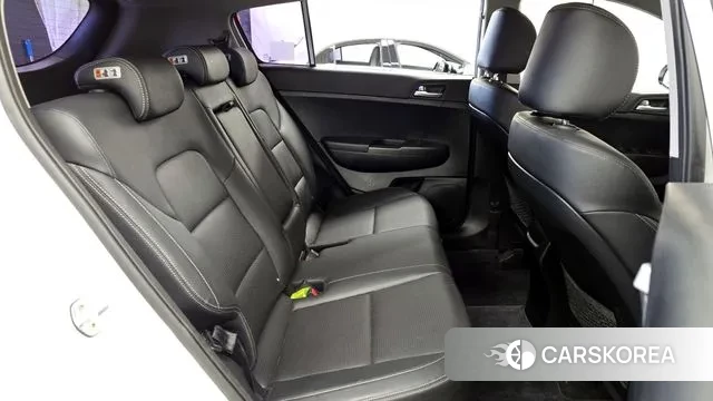 Kia Sportage The Bold 2018 Белый из Кореи, фото 3