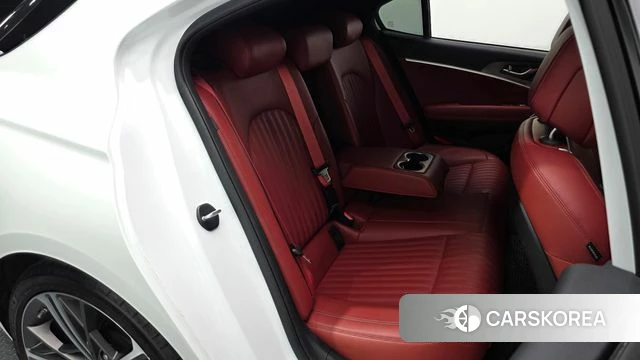 Genesis The New G70 Shooting Brake 2023 Белый из Кореи, фото 3