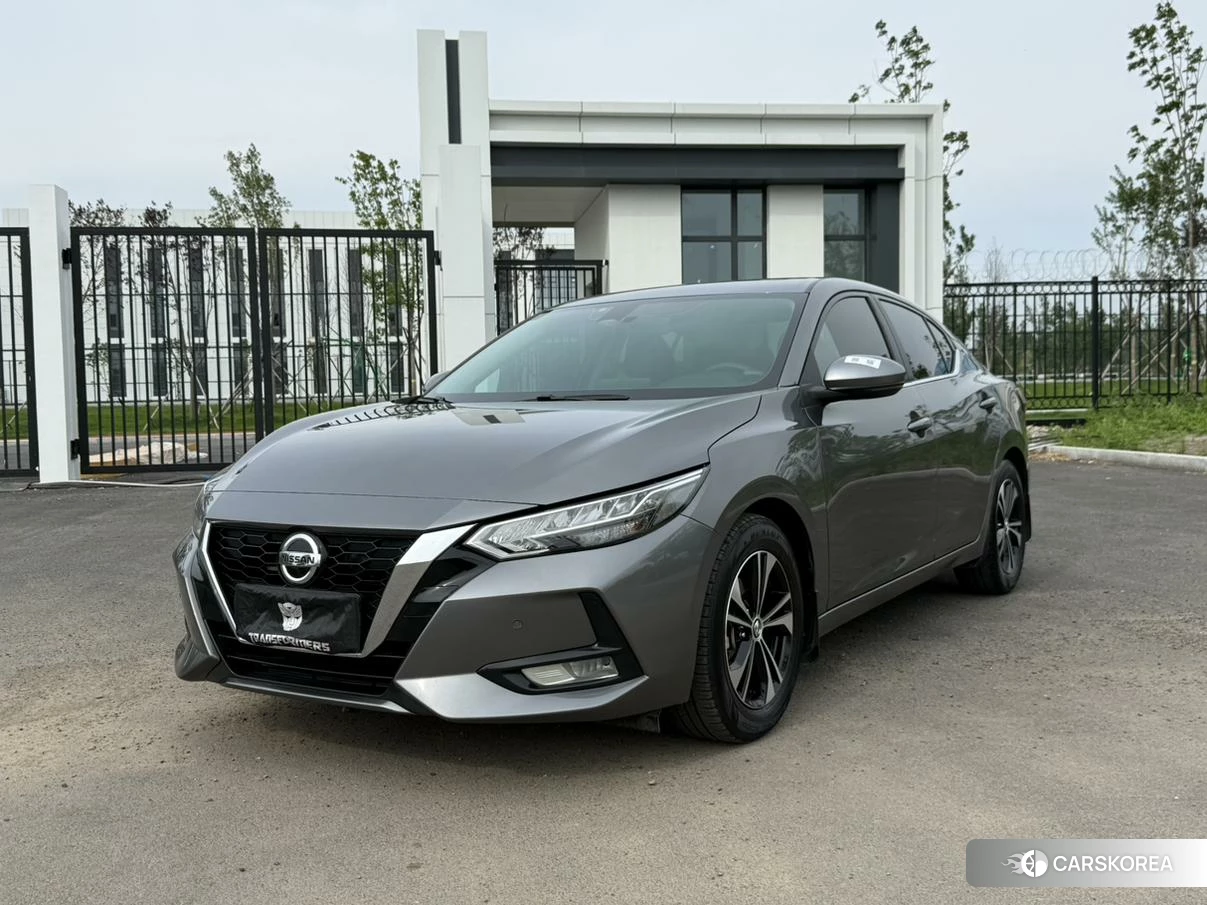 Nissan Xuan Yi 2021 Темно-серый из Китая, фото 3