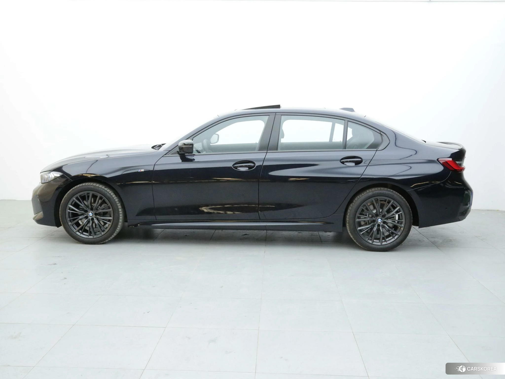 BMW 3 series 2022 Черный из Китая, фото 3