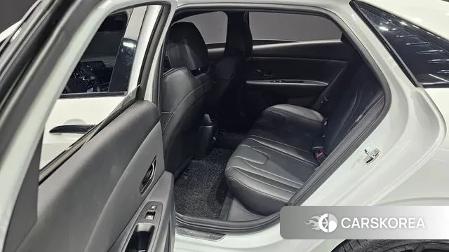 Hyundai The New Avante (CN7) 2023 Белый из Кореи, фото 3