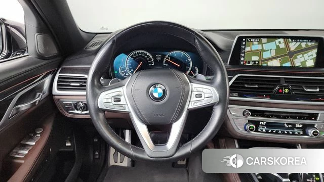 BMW 7 Series (G11) 2018 Черный из Кореи, фото 3
