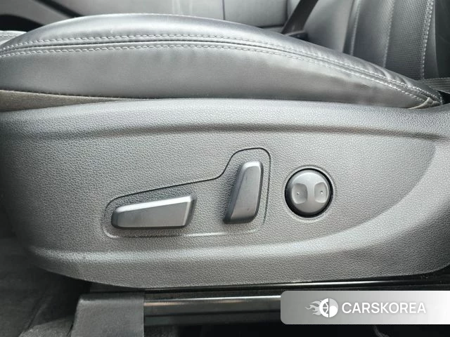Hyundai The New Santa Fe 2021 Белый из Кореи, фото 3