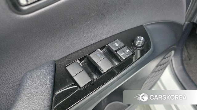 Toyota Prius 4th Generation 2022 Белый из Кореи, фото 3