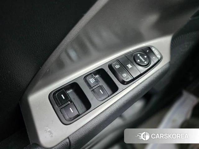 Kia Niro Plus 2022 Серебристо-серый из Кореи, фото 3