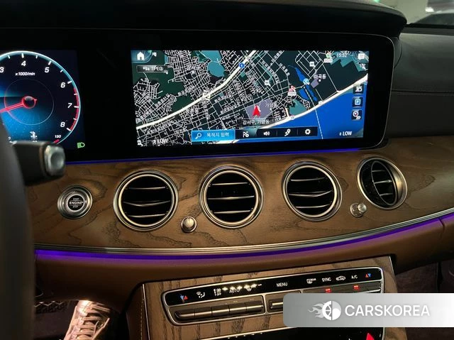 Mercedes-Benz E-Class W213 2022 Белый из Кореи, фото 3