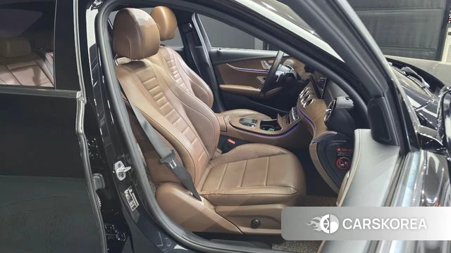 Mercedes-Benz E-Class W213 2022 Черный из Кореи, фото 3